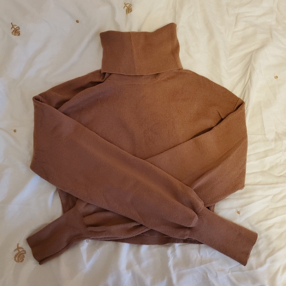 Aritzia Rebecca sweater in Nutmeg - Picture 2 of 3